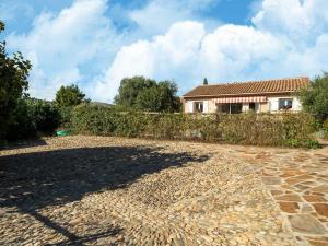 Villas Villa in Roquebrun with Private Pool, cleaning included : photos des chambres