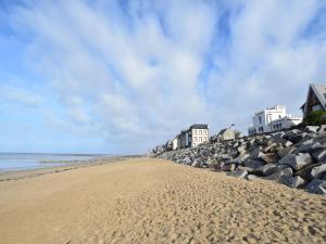 Maisons de vacances Holiday Home near Chateau de Gratot, cleaning included : photos des chambres