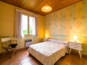 Maisons de vacances Noves Poolside Escape, cleaning included : photos des chambres