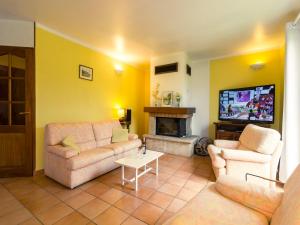 Maisons de vacances Noves Poolside Escape, cleaning included : photos des chambres