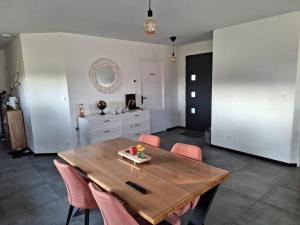 Maisons de vacances Holiday Near Normandy Beaches, cleaning included : photos des chambres