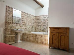 Villas Vineyard Villa in Montfrin, cleaning included : photos des chambres