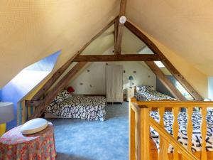 Maisons de vacances Country House near Parc du Morvan with Pool, cleaning included : photos des chambres