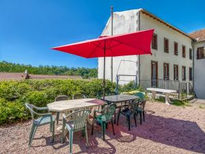 Maisons de vacances Cottage in Pontgibaud near Volcano Park, cleaning included : photos des chambres