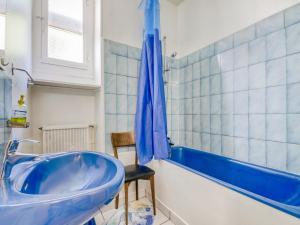 Maisons de vacances Cottage in Pontgibaud near Volcano Park, cleaning included : photos des chambres