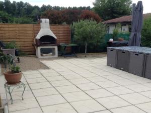 Maisons de vacances Holiday Home in Dax near Forest Trails, cleaning included : photos des chambres
