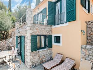 Villa on Arcadian Coast near Kissakas Beach