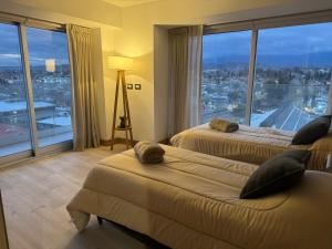 Departamento espectacular con balcón panorámico en piso alto