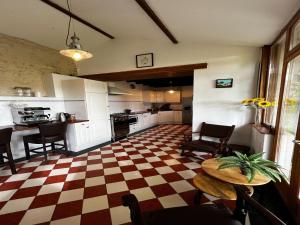 Maisons de vacances Holiday Home in Lusignac with Private Pool, cleaning included : photos des chambres