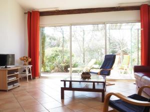Maisons de vacances Holiday Home near Mont Ventoux Ski Resort, cleaning included : photos des chambres