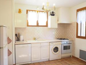 Maisons de vacances Holiday Home near Mont Ventoux Ski Resort, cleaning included : photos des chambres