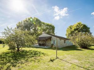 Maisons de vacances Family Retreat in Saint-Nexans, cleaning included : photos des chambres
