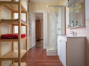 Maisons de vacances Vintage Holiday Home in Nouart, cleaning included : photos des chambres