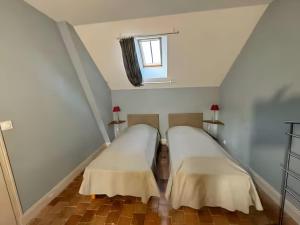 Maisons de vacances Village House in Burgundy near Vezelay Basilica : photos des chambres