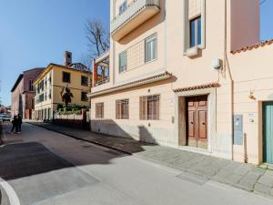 Simple Convenient 3 bedrooms apartment