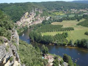 Maisons de vacances Quaint Home in Berbiguieres, Valley of the Castles at 15min : photos des chambres