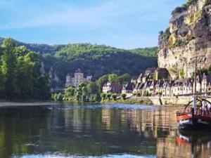 Maisons de vacances Quaint Home in Berbiguieres, Valley of the Castles at 15min : photos des chambres