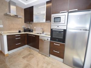 Holiday home near the bay of Salir do Porto, cleaning included