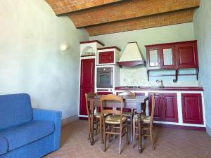 Tasteful apartment with shared pool, cleaning included