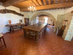 Farmhouse in Pisa with Pool & Barbecue, cleaning included