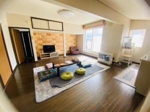 Furano Mountain House Whole House Rental Exclusive 110sqm 2 Kitchens Pick-up Service Available Host Lives On-site