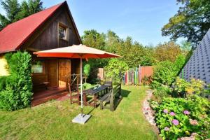 Holiday home in Osieki for nature lovers, cleaning included