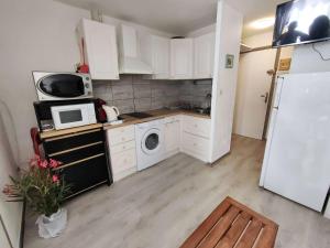 Studio Cabine 4 Pers, Cap dAgde, Proche Plage - FR-1-607-225