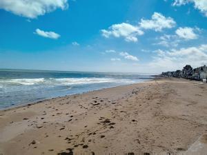 Appartements Studio cosy a Saint-Aubin-sur-Mer, ideal pour 2 personnes, pres des plages du debarquement - FR-1-746-32 : photos des chambres