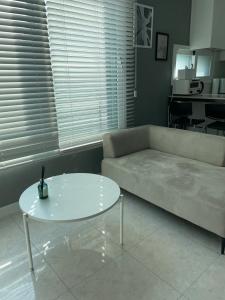 Bright Peaceful 1 BR apt Gangnamdaechi