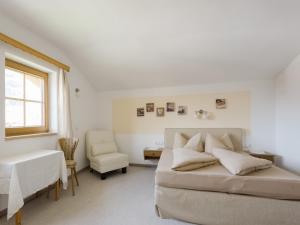 Lovely Apartment in Hainzenberg, cleaning included