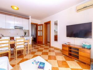 Luxurious Apartment in Kvarner by Sea, cleaning included