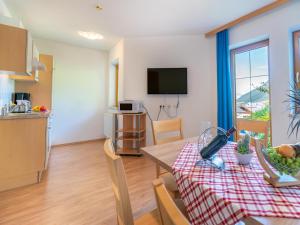 Apartment in the Stubai Valley for groups, cleaning included