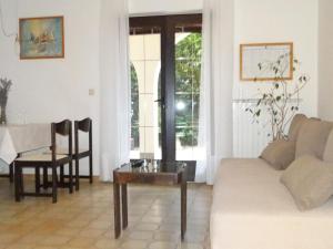 Scenic and Refined Krk Apartment with Terrace - One Bedroom Apartment with Terrace