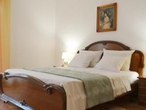 Scenic and Refined Krk Apartment with Terrace - One Bedroom Apartment with Terrace