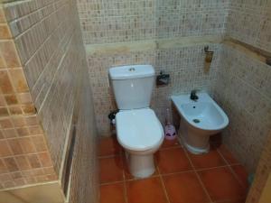 Private entrance close toservices