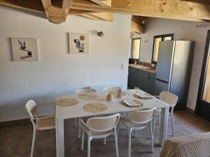 Lestang vue degagee et deco chaleureuse