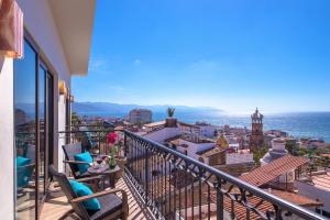 2-Bedroom Condo In The Heart of PV 502