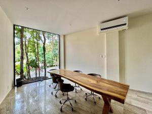 Beautiful Loft minutes from the sea!