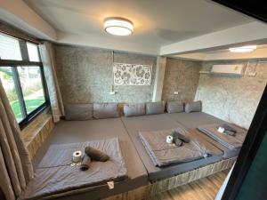 Lake View Fishing Camp