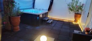 Nueva suite jacuzzi relax beach & mountain