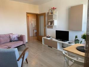 Premium High Rise, Gorgeous City Views