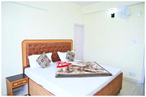 HOTEL #KRISHNA B&B Śhimla Near Mall Road- Free Wi-fi And Restaurant & Mountain View -Best Hotel In Śhimla!