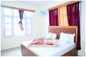 HOTEL #KRISHNA B&B Śhimla Near Mall Road- Free Wi-fi And Restaurant & Mountain View -Best Hotel In Śhimla!