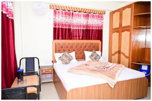 HOTEL #KRISHNA B&B Śhimla Near Mall Road- Free Wi-fi And Restaurant & Mountain View -Best Hotel In Śhimla!