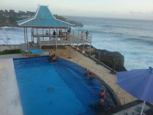 Cliff Park Lembongan