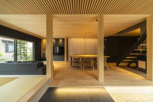 GLOWVIA Takayamasyowa