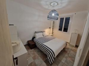 Maisons de vacances Provencal house with pool : photos des chambres