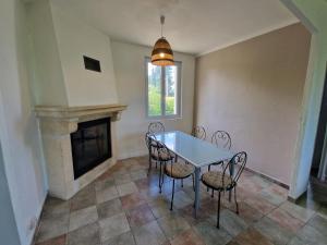 Maisons de vacances Provencal house with pool : photos des chambres
