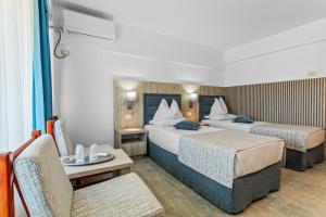 Twin Room room in Hotel Condor