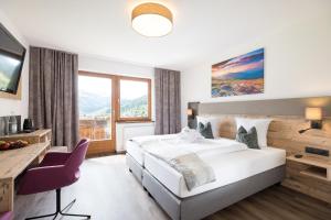 Double Room with Extra Bed room in Hotel Pension Wiesenhof